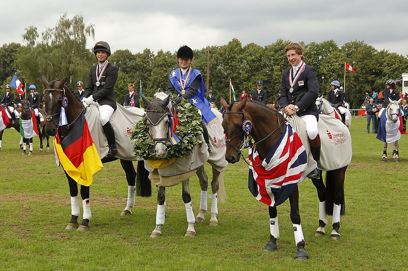 Em Vielseitigkeit Doppelgold Und Silber F R Deutsche Junioren