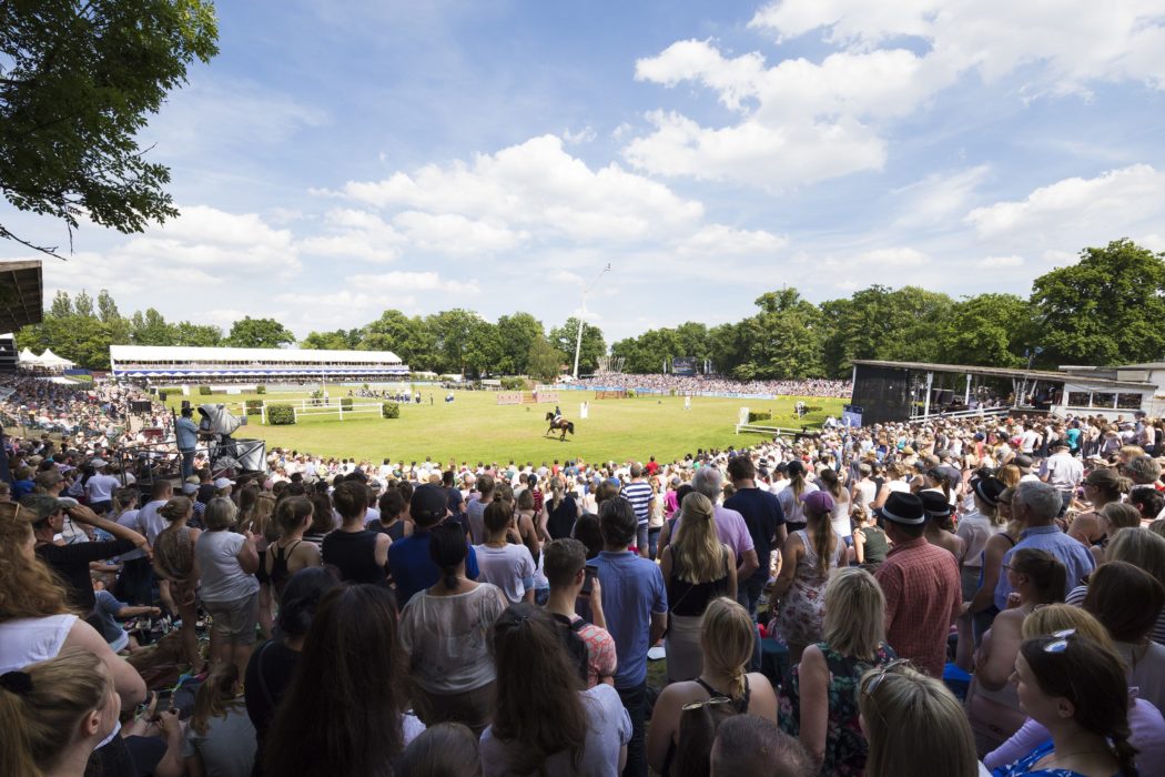 Am Sonntag Deutsches Spring und DressurDerby LiveShow aus Hamburg