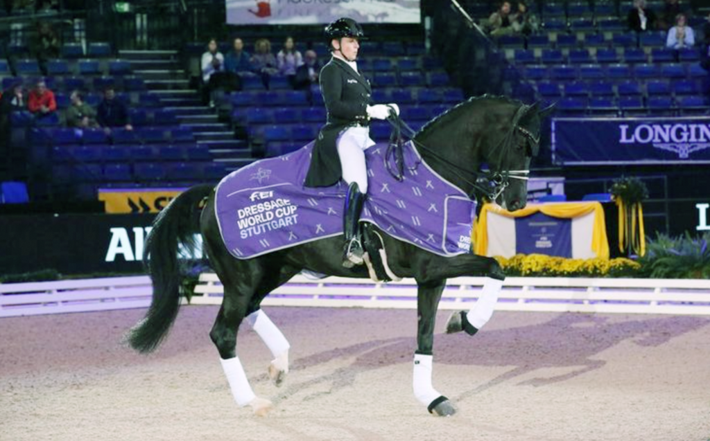 Isabell-Werth-gewinnt-mit-Wendy-Grand-Prix-in-Stuttgarter-Schleyer-Halle