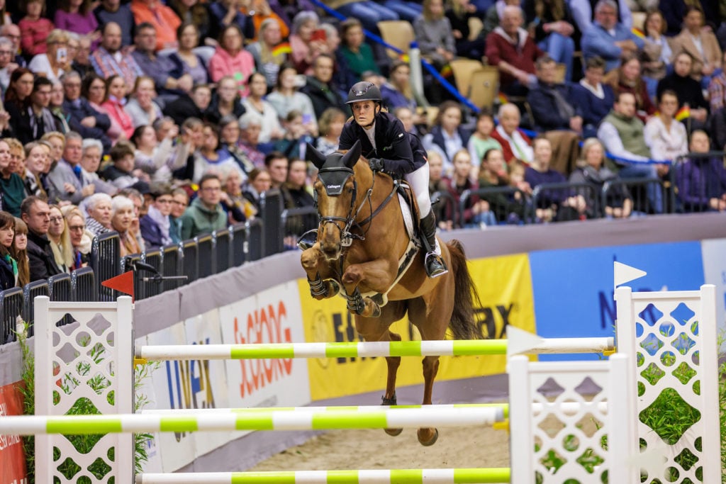 Springreiterin-Janne-Friederike-Meyer-Zimmermann-in-Doha-auf-Platz-zwei